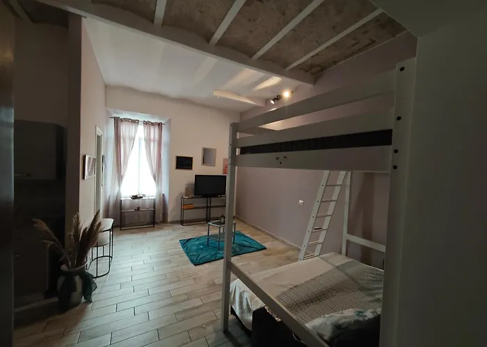 Domus Dell' Acquedotto *